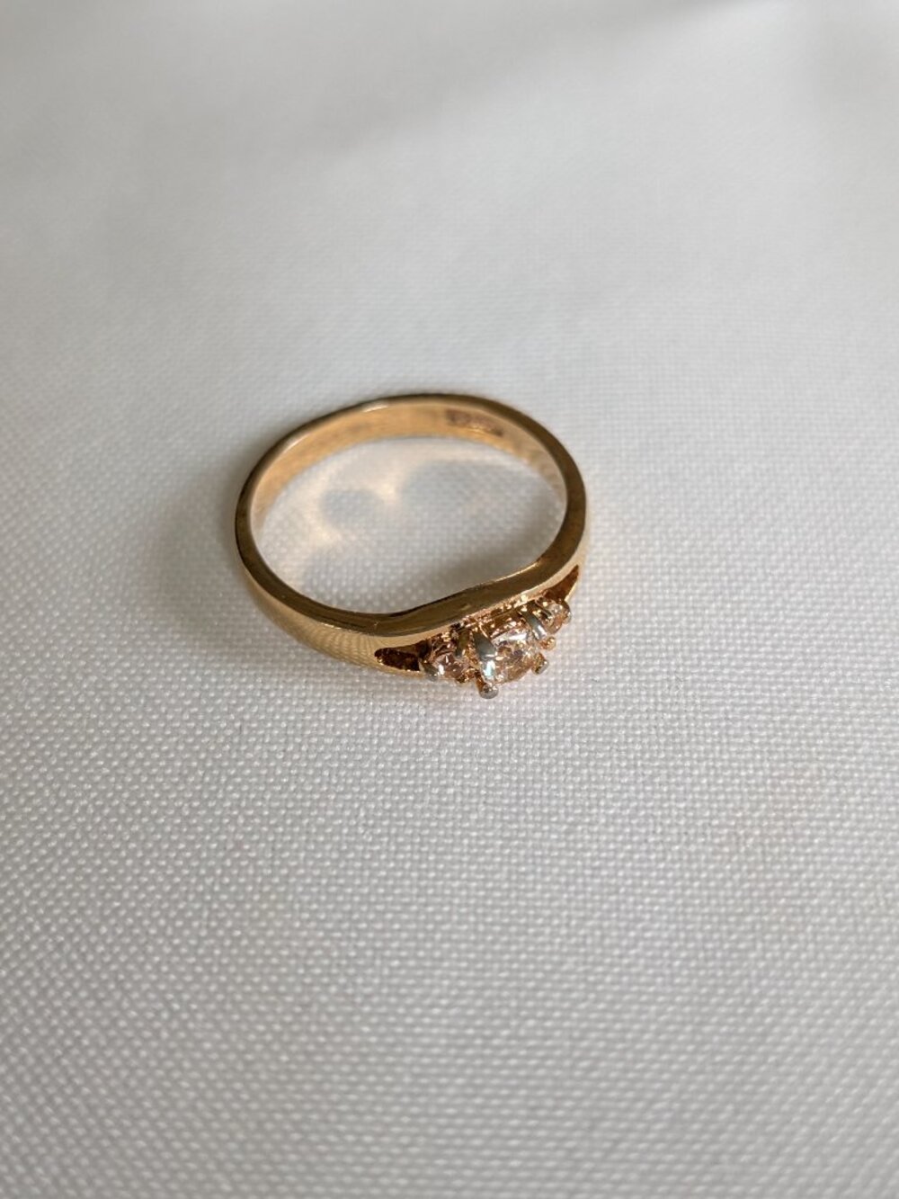 Gold-toned Crystal CZ Ring Vintage Size 8.75 - Picture 3 of 10